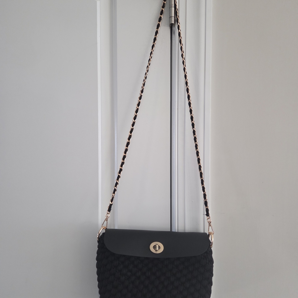 Elegant Black Woven Shoulder Bag
